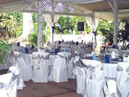 tropical garden ceremony table