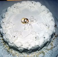 wedding cake rings doves